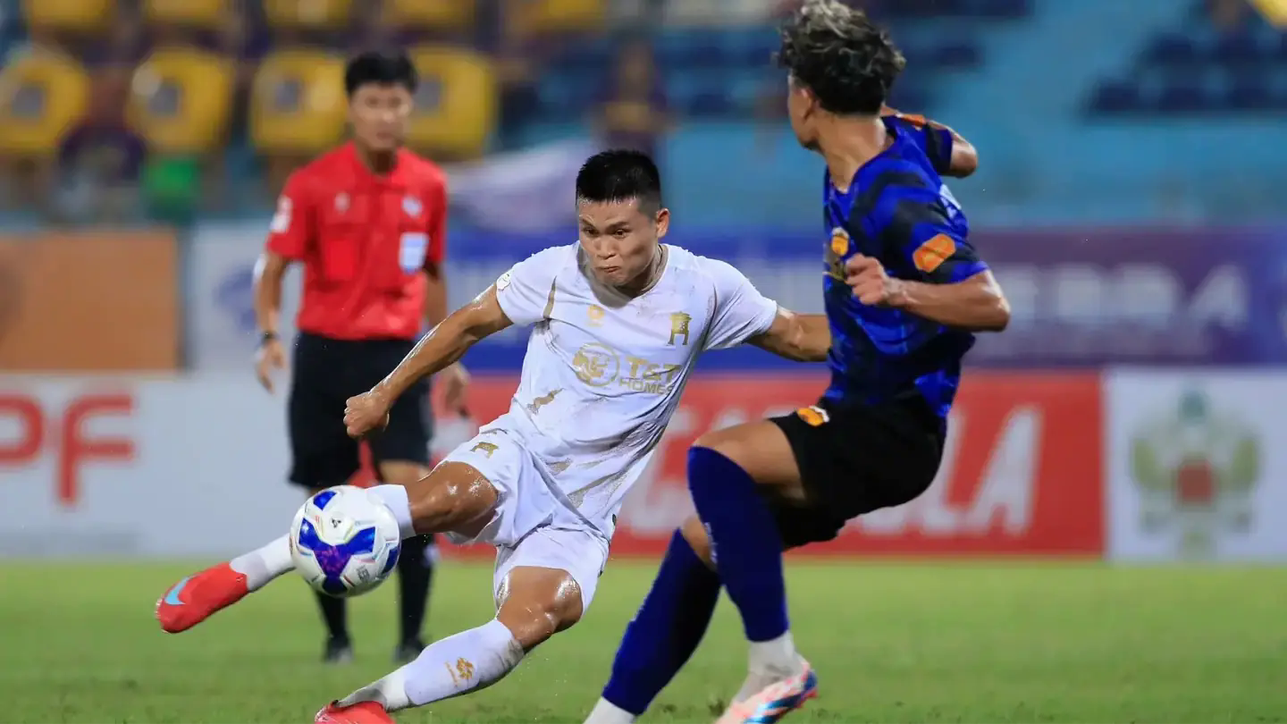 CLB H&agrave; Nội chưa biết thắng tại V-League 2025/2026