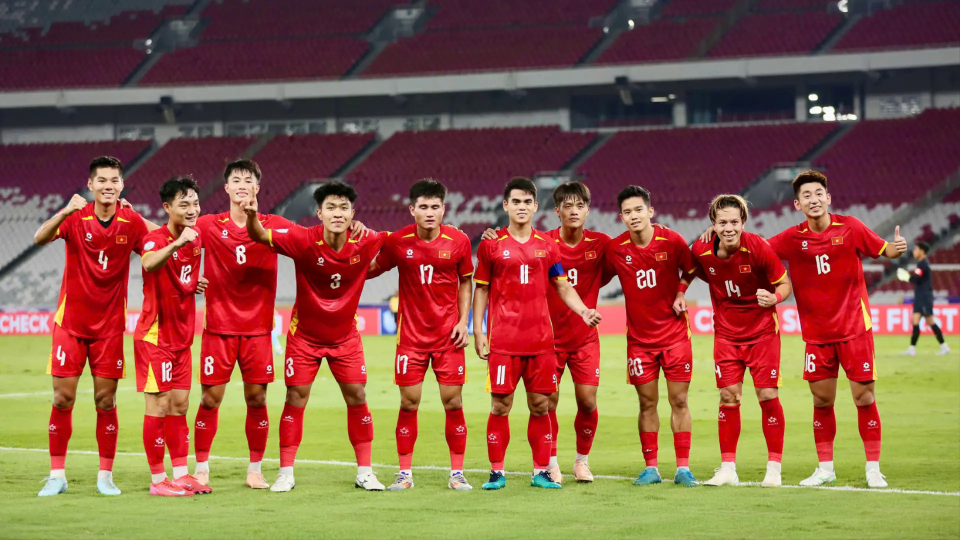 U23 Việt Nam triệu tập th&ecirc;m cầu thủ Việt kiều