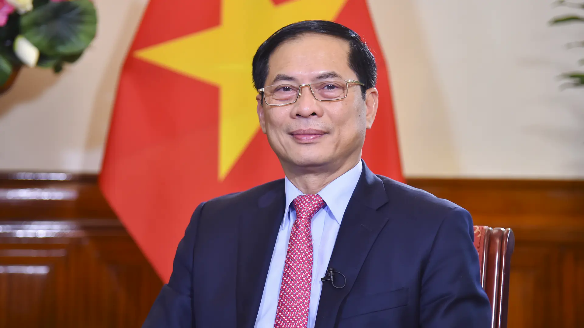 Ngoại giao Việt Nam &ndash; 80 năm chặng đường vẻ vang
