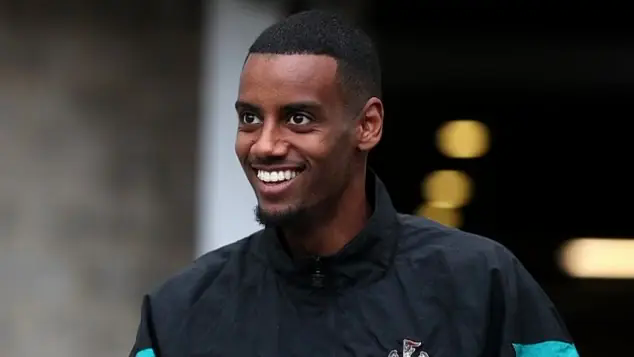 Liverpool &lsquo;chốt&rsquo; vụ chuyển nhượng kỷ lục Alexander Isak