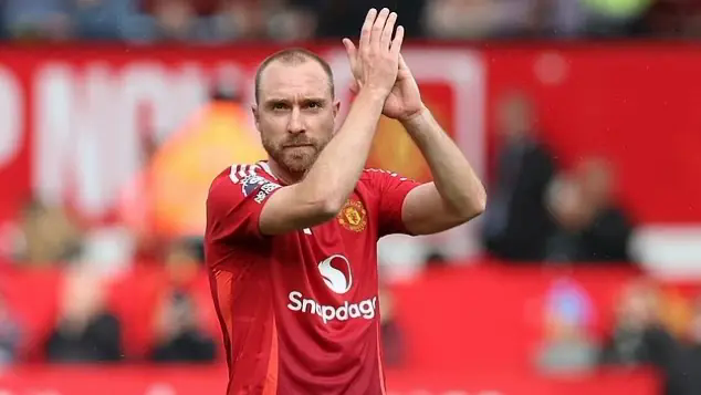 Christian Eriksen đồng &yacute; gia nhập Wolfsburg