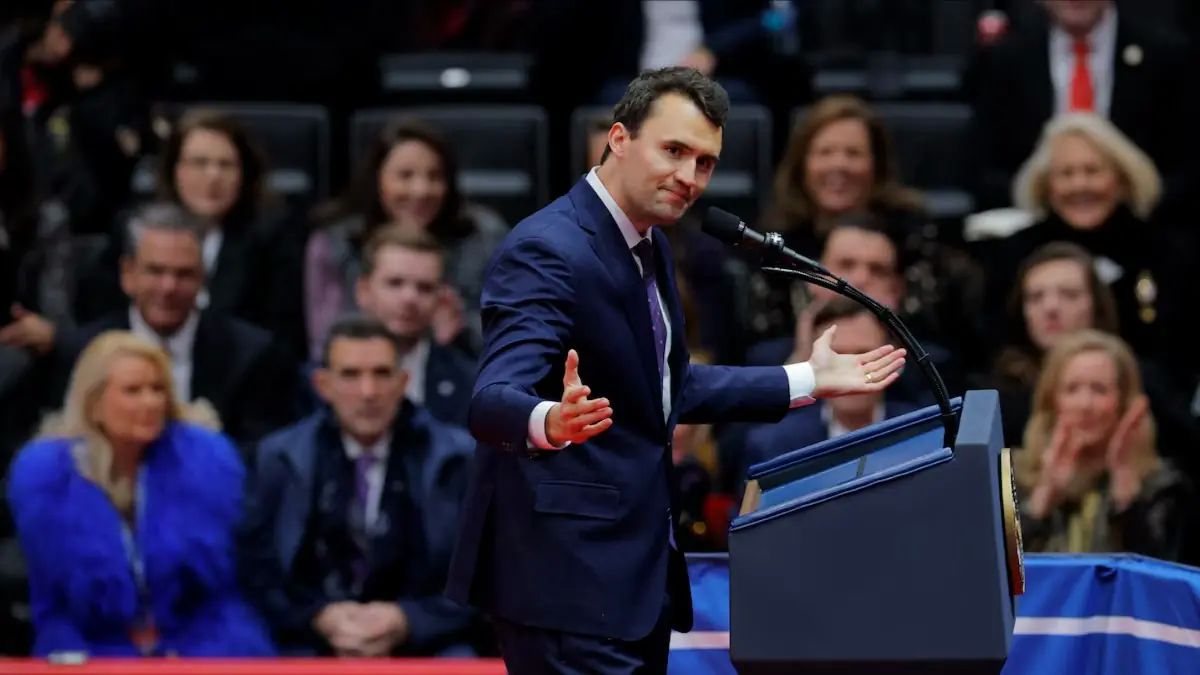 FBI đ&iacute;nh ch&iacute;nh th&ocirc;ng tin bắt nghi phạm &aacute;m s&aacute;t Charlie Kirk