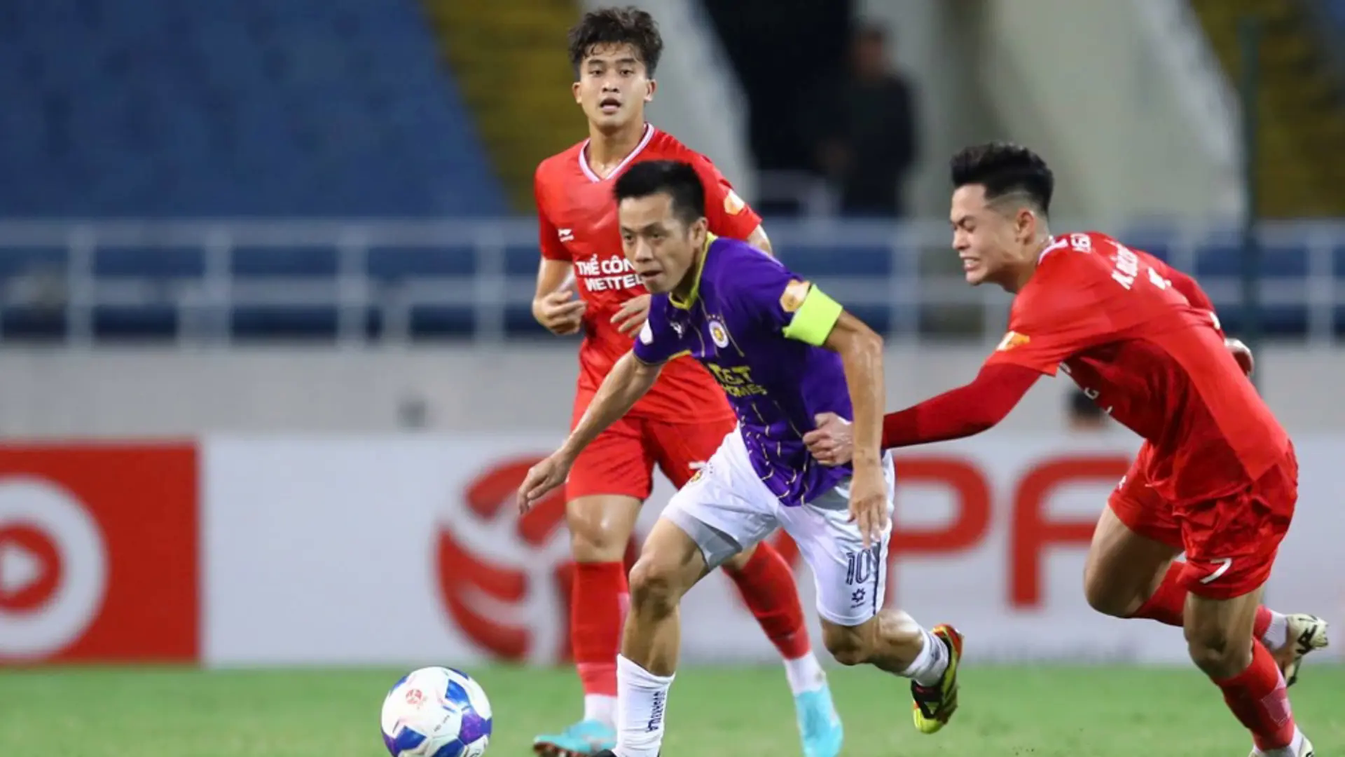 Thể C&ocirc;ng Viettel vs H&agrave; Nội: N&oacute;ng bỏng derby Thủ đ&ocirc;