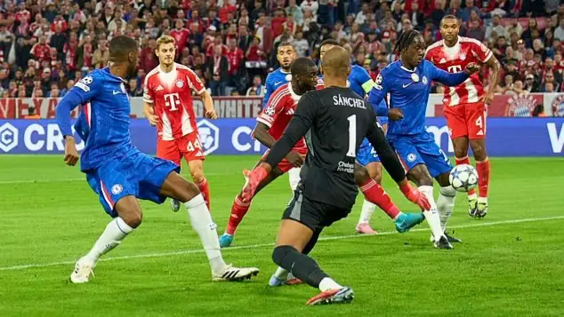 Chelsea khởi đầu chiến dịch Champions League bằng thất bại