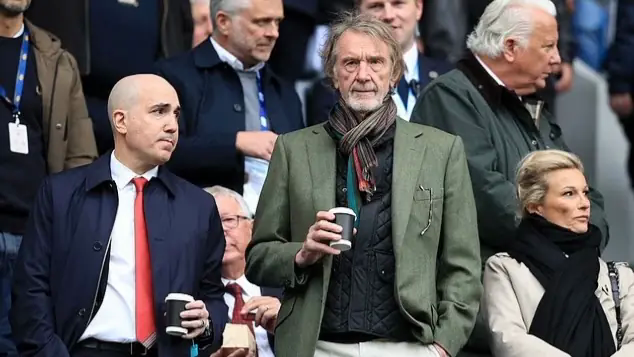 &Ocirc;ng chủ Man United Sir Jim Ratcliffe họp khẩn với Ruben Amorim