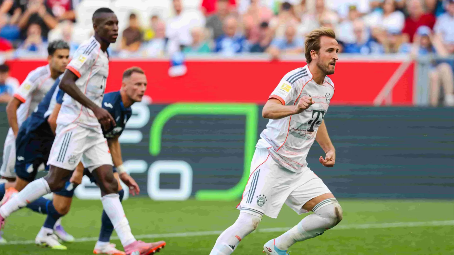 Harry Kane rực s&aacute;ng trong chiến thắng đậm của Bayern Munich
