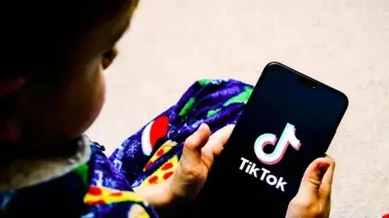 TikTok bảo vệ dữ liệu trẻ em sau cảnh c&aacute;o của Canada