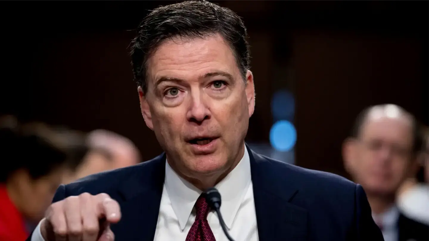 Cựu Gi&aacute;m đốc FBI James Comey bị truy tố
