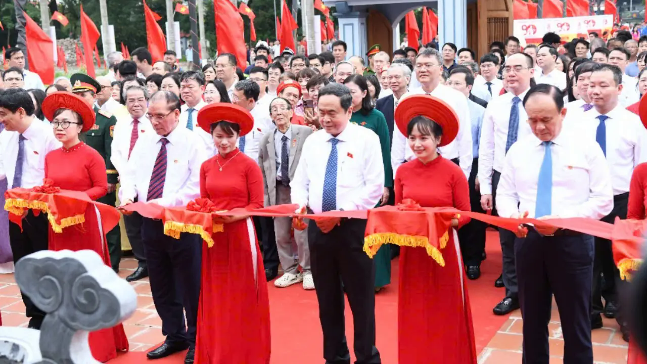 Kh&aacute;nh th&agrave;nh Khu lưu niệm B&ugrave;i Bằng Đo&agrave;n