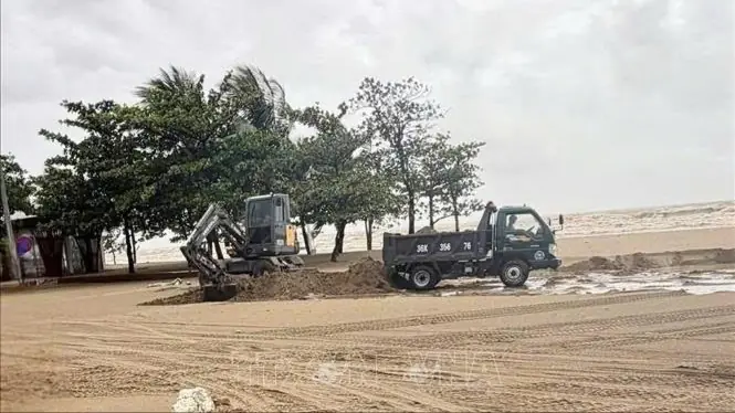 Lợi dụng b&atilde;o, c&aacute;t tặc lộng h&agrave;nh ở Sầm Sơn