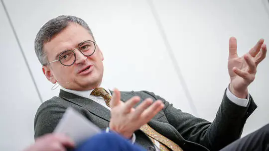 Cựu Ngoại trưởng Ukraine n&ecirc;u l&yacute; do rời khỏi đất nước