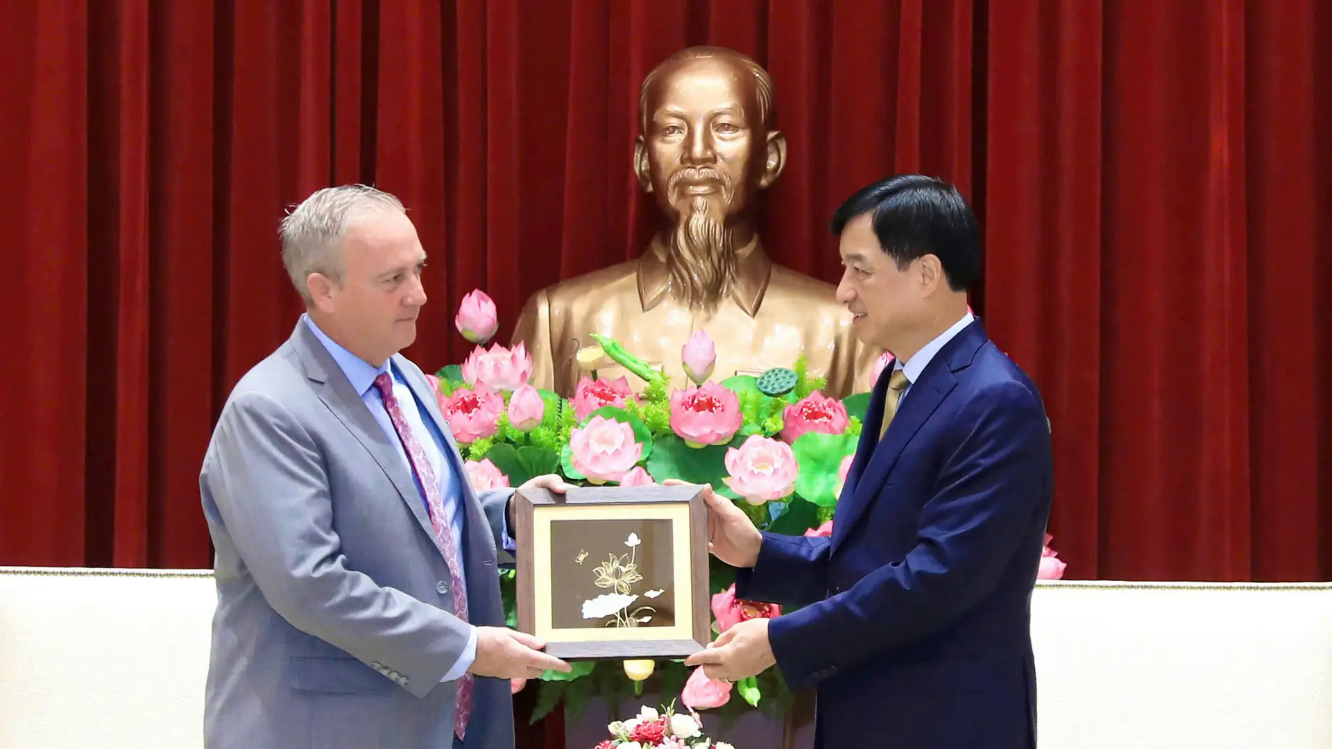 H&agrave; Nội đang th&agrave;nh mắt x&iacute;ch quan trọng trong ng&agrave;nh b&aacute;n dẫn