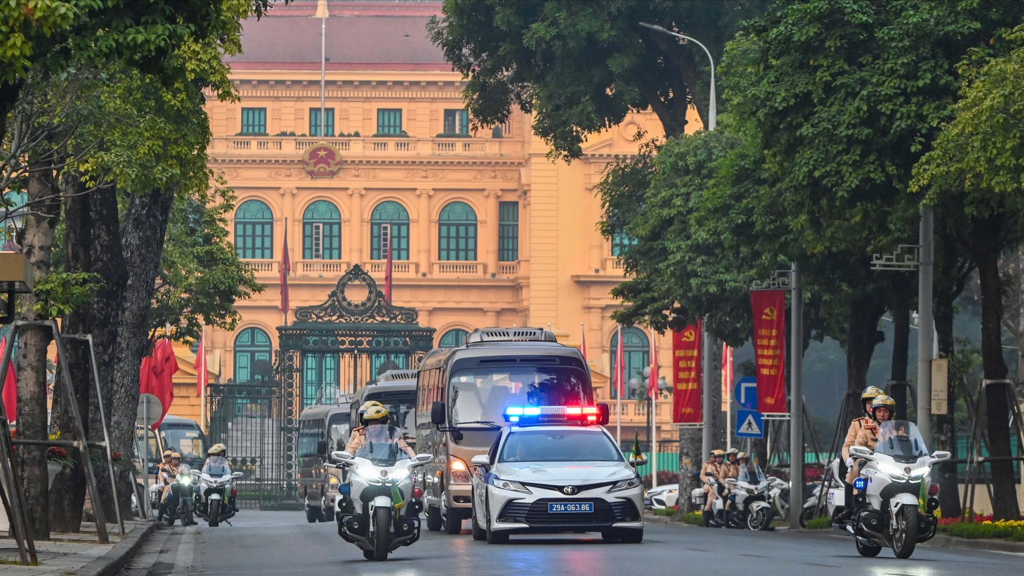 CAHN diễn tập phương &aacute;n dẫn đo&agrave;n phục vụ Đại hội XIV của Đảng