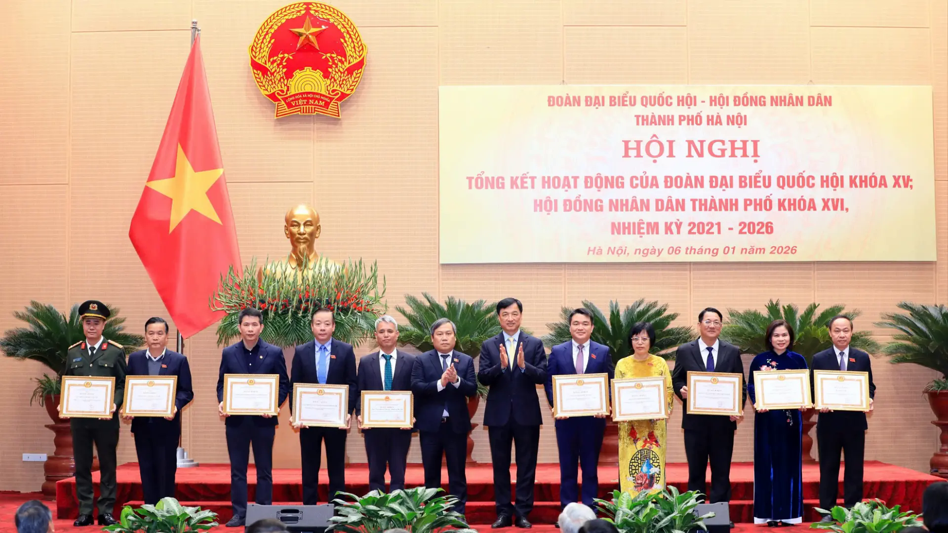 HĐND Th&agrave;nh phố thể hiện r&otilde; tinh thần chủ động, đồng h&agrave;nh, tr&aacute;ch nhiệm