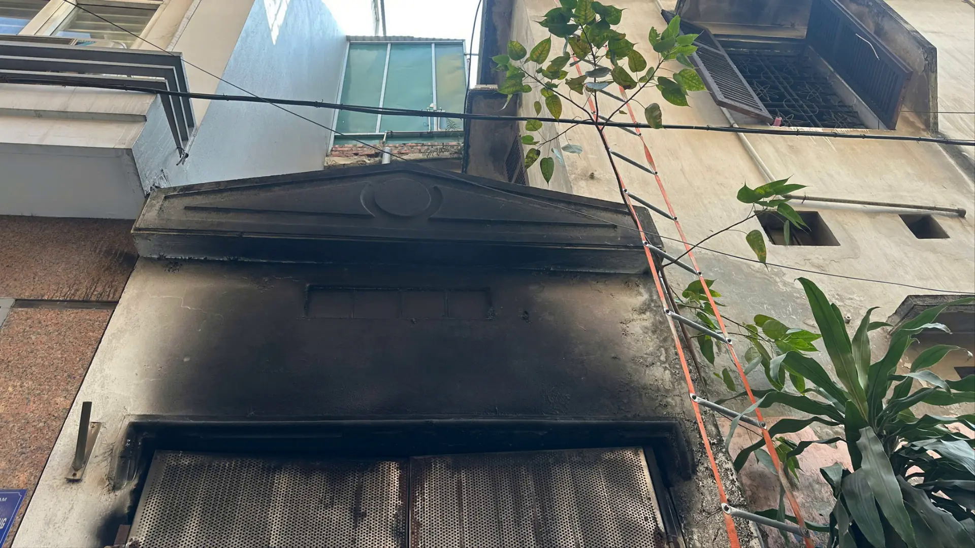 Th&ocirc;ng tin về vụ ch&aacute;y nh&agrave; 3 tầng tr&ecirc;n phố Trần Cung