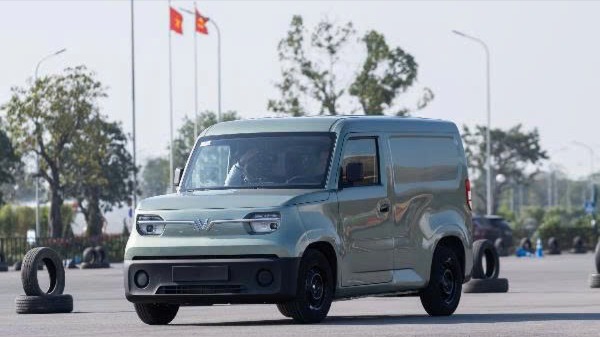 VinFast EC Van: 'Cần c&acirc;u cơm' si&ecirc;u lợi nhuận của giới kinh doanh vận tải