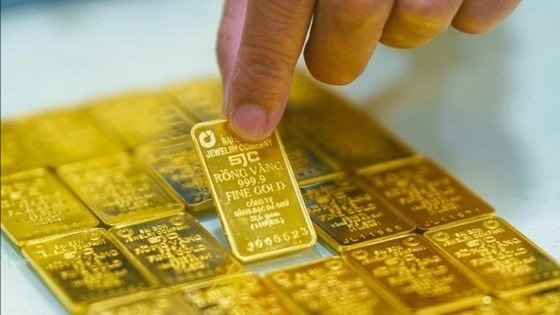 Gi&aacute; v&agrave;ng đầu tuần 'bất động'