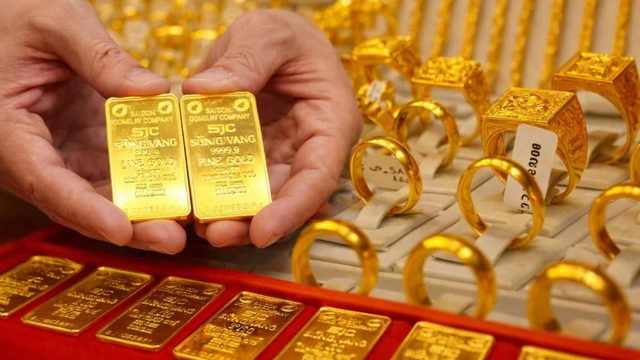 Gi&aacute; v&agrave;ng 6/3: Giảm 2,2 triệu đồng/lượng