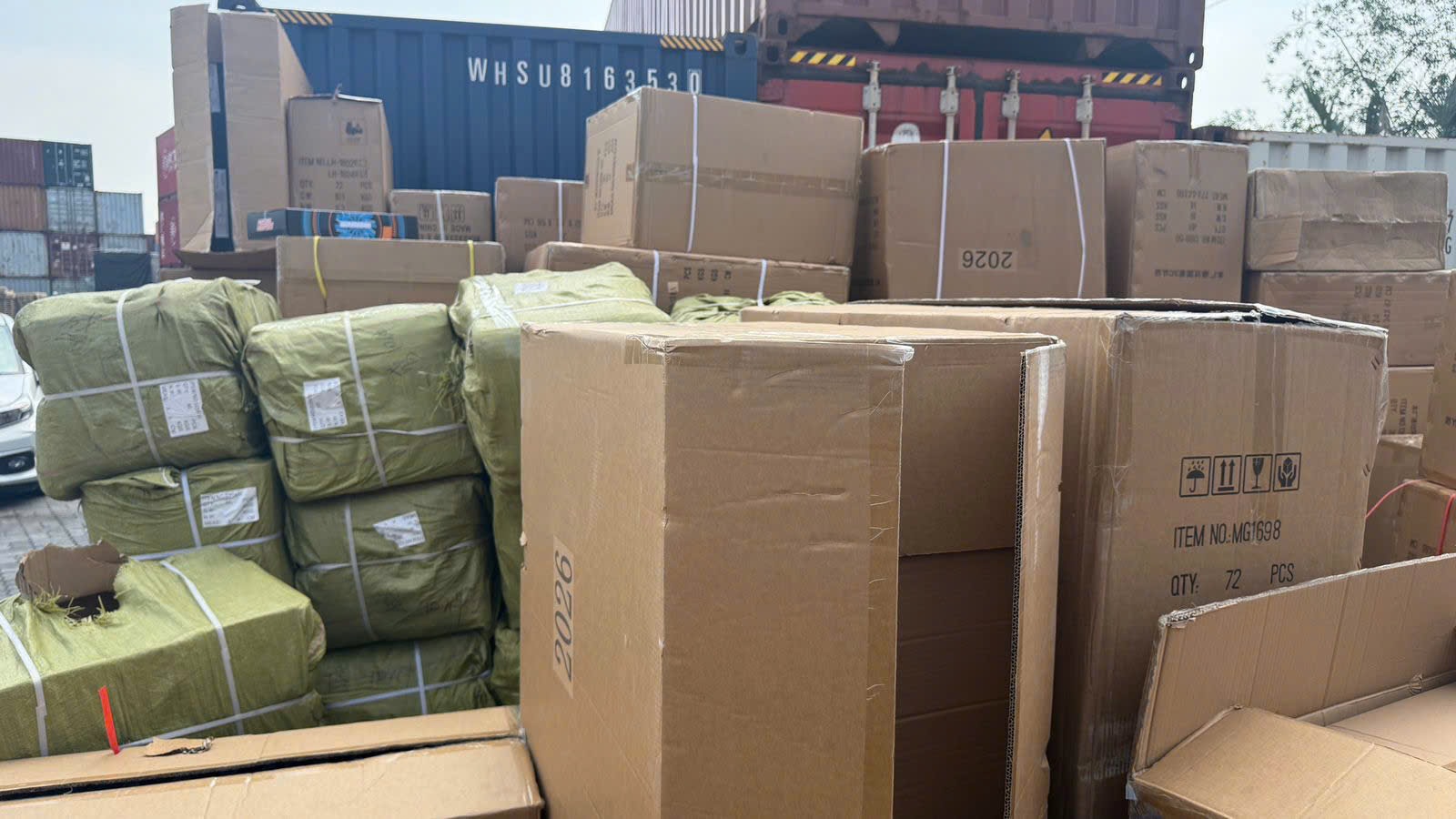 Ngăn chặn hơn 14.500 mỹ phẩm hết hạn chuẩn bị đưa v&agrave;o ti&ecirc;u thụ