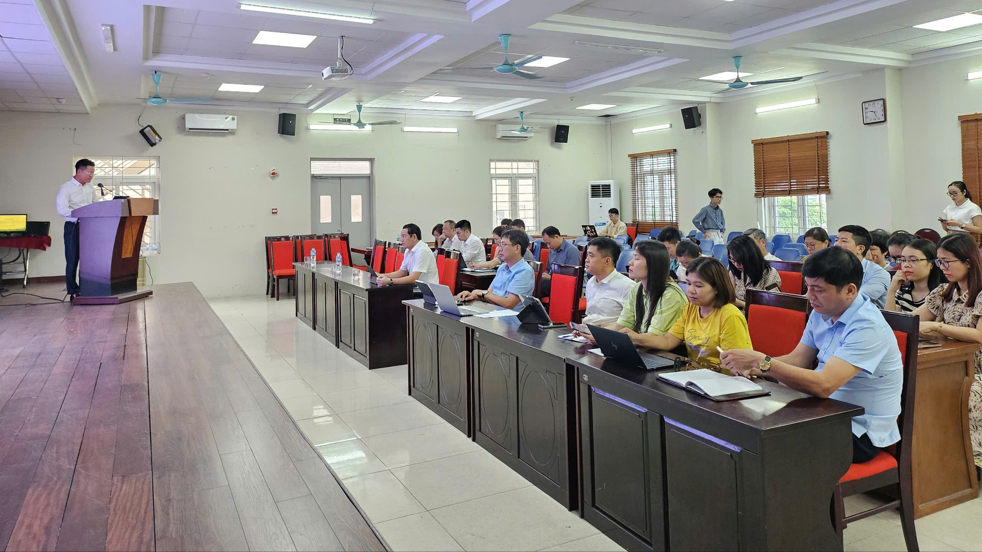 Phường Giảng V&otilde; đưa 'trợ l&yacute; AI' v&agrave;o c&ocirc;ng vụ, tạo chuyển biến từ tư duy đến h&agrave;nh động