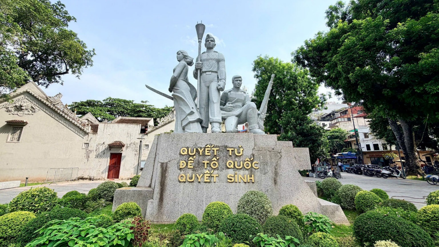 H&agrave; Nội thống nhất chủ trương, nghi&ecirc;n cứu phương &aacute;n di chuyển Tượng đ&agrave;i &ldquo;Quyết tử để Tổ quốc quyết sinh&rdquo;