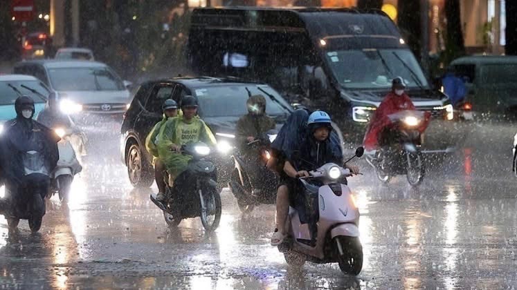 Th&ocirc;ng tin mới nhất về đợt mưa k&eacute;o d&agrave;i tại H&agrave; Nội