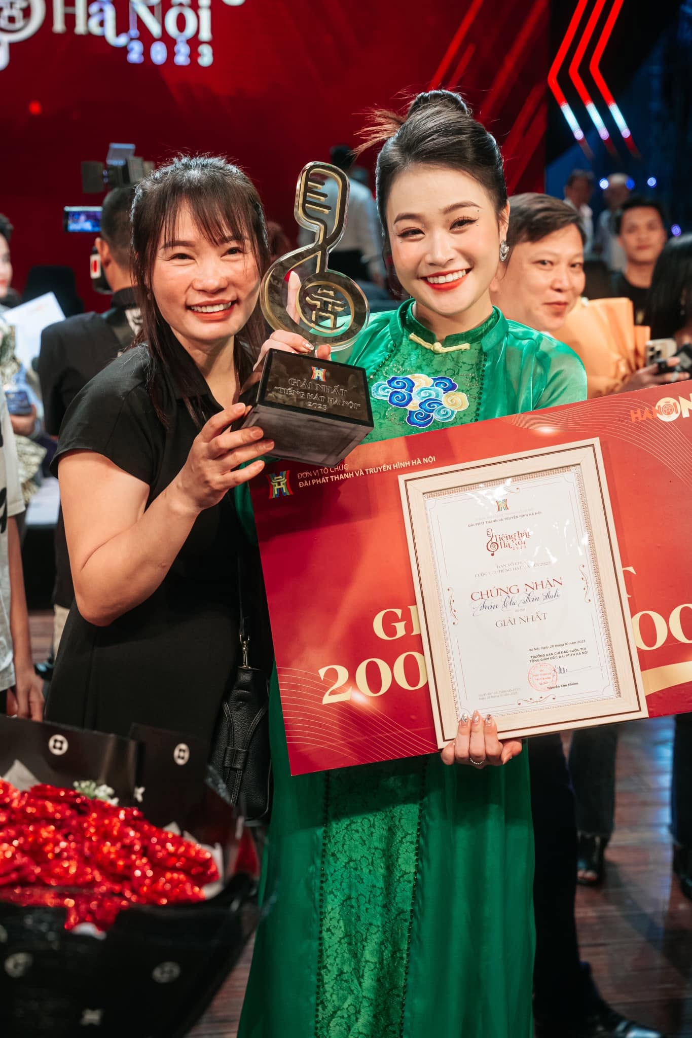 Qu&aacute;n qu&acirc;n Tiếng h&aacute;t H&agrave; Nội 2023 Trần V&acirc;n Anh: Tiếng h&aacute;t H&agrave; Nội đ&atilde; tiếp th&ecirc;m động lực ph&aacute;t triển sự nghiệp &acirc;m nhạc- Ảnh 3.