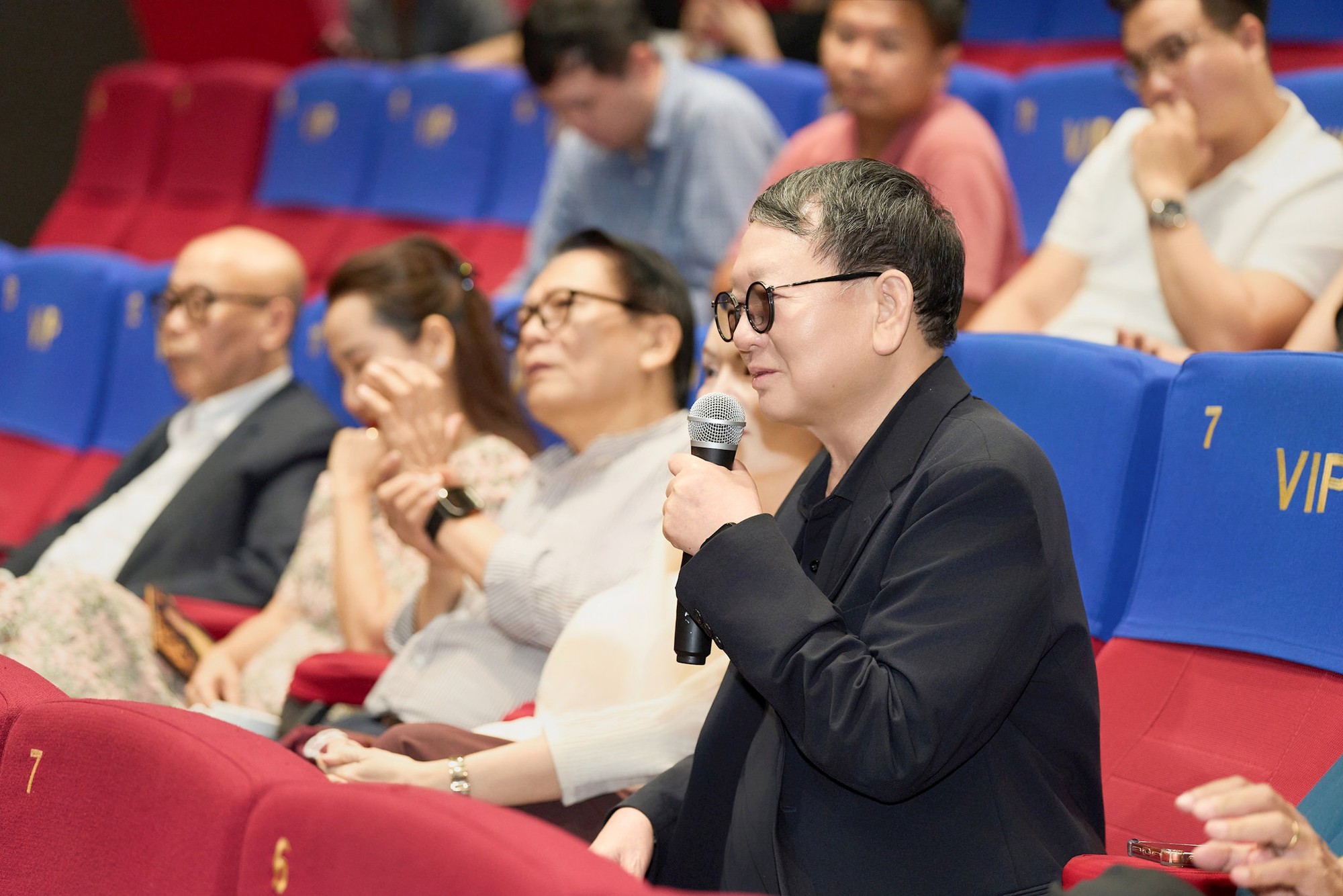 Qu&aacute;n qu&acirc;n Tiếng h&aacute;t H&agrave; Nội Đặng Ngọc Anh: Ra mắt bộ đ&ocirc;i &acirc;m nhạc về Thủ đ&ocirc;- Ảnh 4.