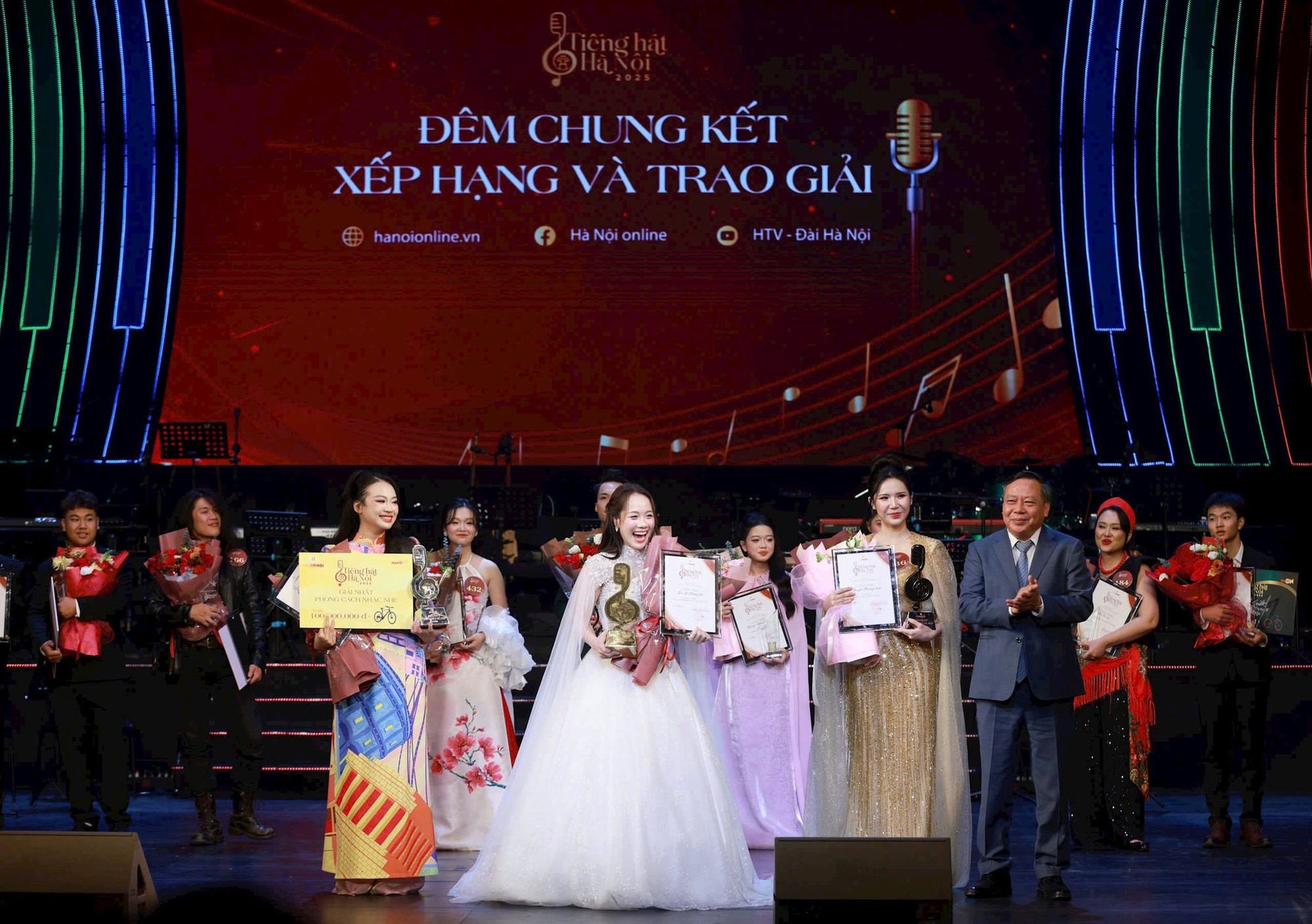 Qu&aacute;n qu&acirc;n &ldquo;Tiếng h&aacute;t H&agrave; Nội 2025&rdquo; Đ&agrave;o L&ecirc; Phương Chi: Tự h&agrave;o cất tiếng h&aacute;t về H&agrave; Nội- Ảnh 1.