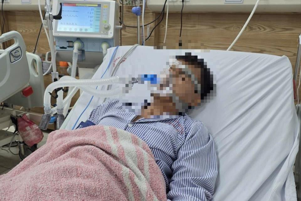 Ng&agrave;nh Y tế H&agrave; Nội khẩn trương cấp cứu, điều trị cho người d&acirc;n bị ảnh hưởng bởi sự cố r&ograve; rỉ h&oacute;a chất- Ảnh 1.