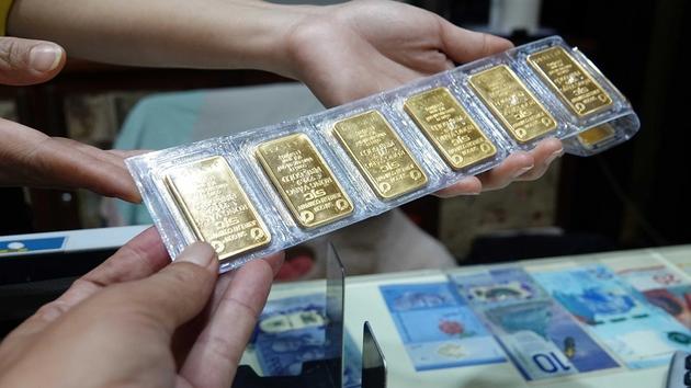 Gi&aacute; v&agrave;ng h&ocirc;m nay (31/3) ổn định s&aacute;t mốc 81 triệu đồng/lượng