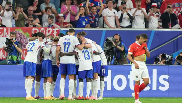 Ph&aacute;p 1-0 &Aacute;o: &ldquo;G&agrave; trống Gaulois&rdquo; thắng nhọc nhằn