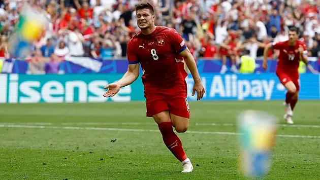 Slovenia 1-1 Serbia: Cay đắng ph&uacute;t b&ugrave; giờ