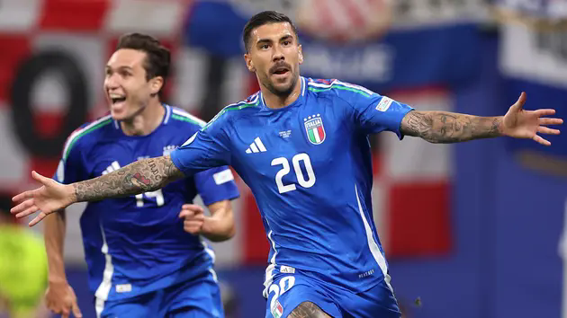 Croatia 1-1 Italia: Kịch t&iacute;nh ph&uacute;t cuối, chia nửa buồn vui