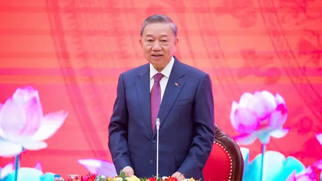 Ba kỳ vọng trong chuyến thăm Trung Quốc của Tổng B&iacute; thư, Chủ tịch nước T&ocirc; L&acirc;m