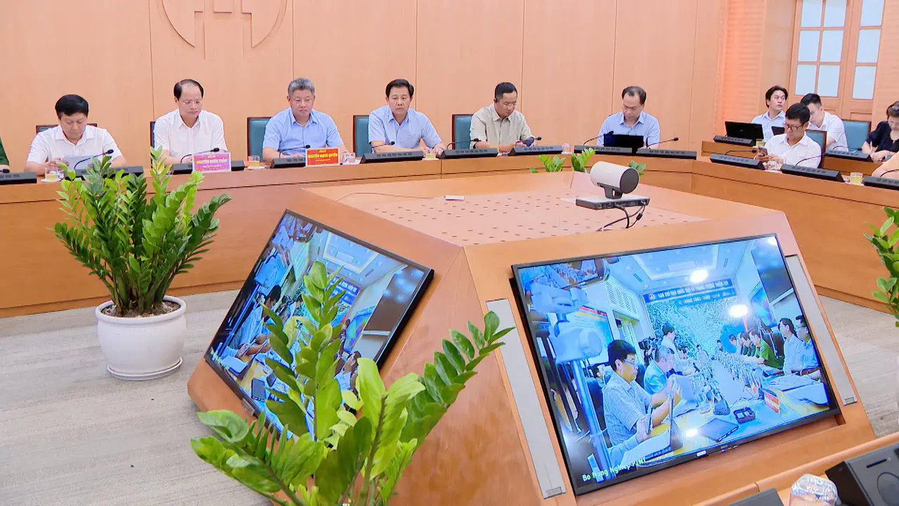 Họp chỉ đạo triển khai c&ocirc;ng t&aacute;c ứng ph&oacute; với b&atilde;o số 3 năm 2024, tại điểm cầu H&agrave; Nội