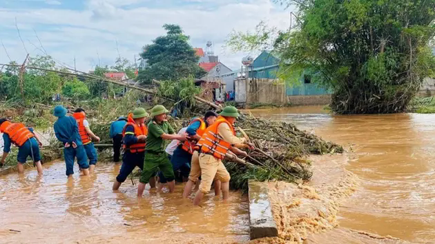 Điện của Thường trực Th&agrave;nh ủy H&agrave; Nội về ứng ph&oacute; cơn b&atilde;o số 3