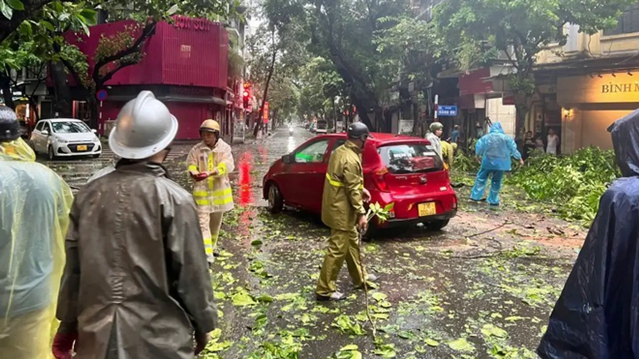 C&aacute;c lực lượng chức năng nhanh ch&oacute;ng triển khai biện ph&aacute;p khắc phục.