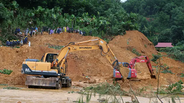 292 người đ&atilde; chết v&agrave; mất t&iacute;ch do b&atilde;o lũ