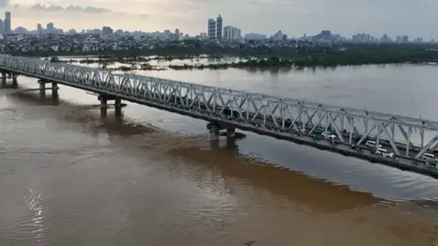 H&agrave; Nội đ&atilde; qua đỉnh lũ