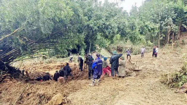 T&igrave;m thấy 6/7 nạn nh&acirc;n vụ sạt lở tại B&aacute;t X&aacute;t, L&agrave;o Cai