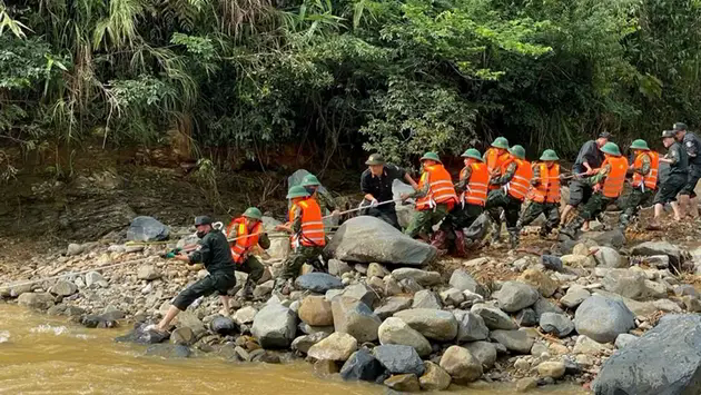 T&igrave;m thấy th&ecirc;m 2 nạn nh&acirc;n vụ sạt lở tại Cao Bằng