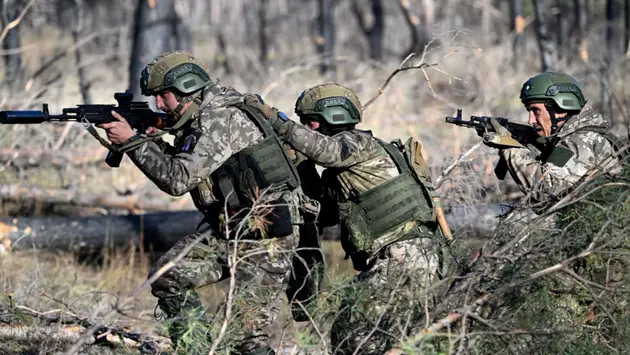 Nga tiến v&agrave;o th&agrave;nh phố tiền tuyến quan trọng miền đ&ocirc;ng Ukraine