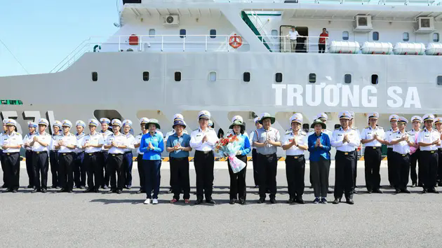 Nhật k&yacute; Trường Sa: Tổ Quốc nh&igrave;n từ biển