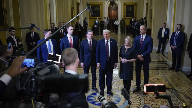&Ocirc;ng Trump sẽ l&agrave;m g&igrave; trong ng&agrave;y đầu nhậm chức?