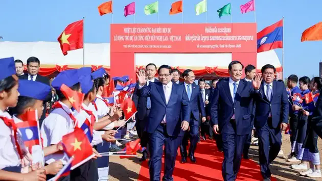 Ưu ti&ecirc;n cao ph&aacute;t triển quan hệ Việt Nam - L&agrave;o