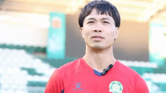 C&ocirc;ng Phượng trở về s&acirc;n Ho&agrave;ng Anh Gia Lai sau 3 năm