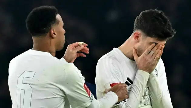 Chỉ với 10 người, Quỷ đỏ' th&agrave;nh Manchester quật ng&atilde; Arsenal