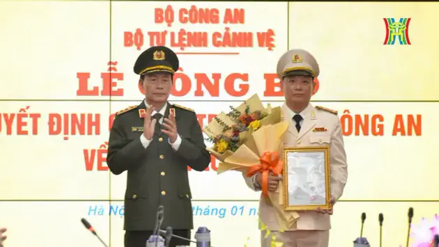 Đại t&aacute; Phạm Thanh H&ugrave;ng nhận nhiệm vụ Tư lệnh Bộ Tư lệnh Cảnh vệ