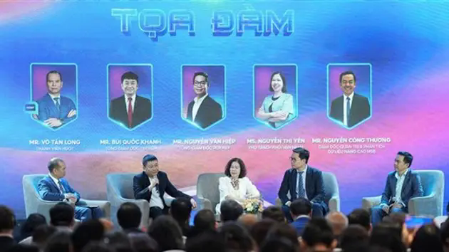 Xu hướng 2025: biến dữ liệu th&agrave;nh "mỏ v&agrave;ng"